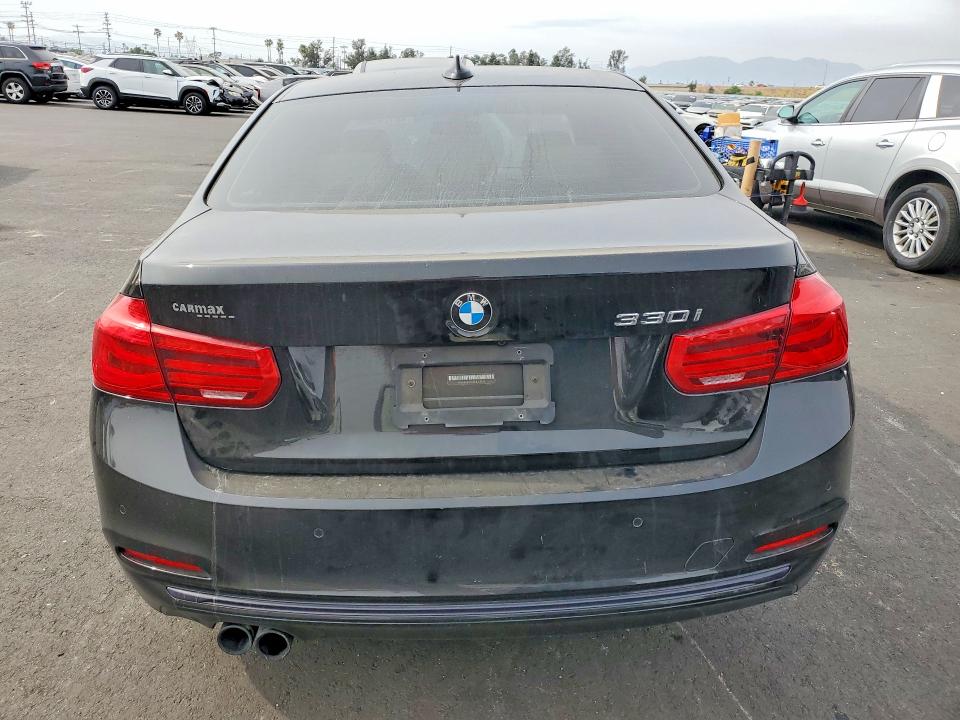 48129306 :رقم المزاد ، WBA8B9G32HNU53940 vin ، 2017 Bmw 330 مزاد بيع