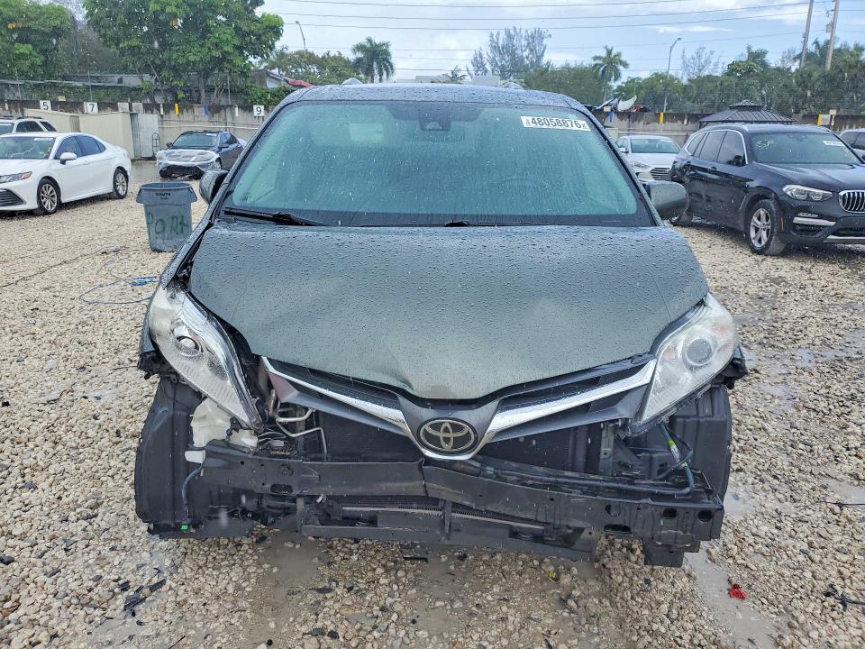 2018 Toyota Sienna მანქანა იყიდება აუქციონზე, vin: 5TDYZ3DC0JS942398, აუქციონის ნომერი: 48058876