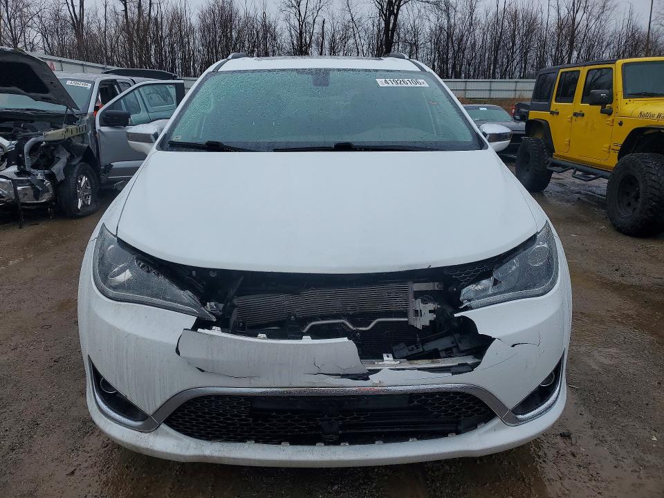 41926106 :رقم المزاد ، 2C4RC1GG0KR605362 vin ، 2019 Chrysler Pacifica مزاد بيع