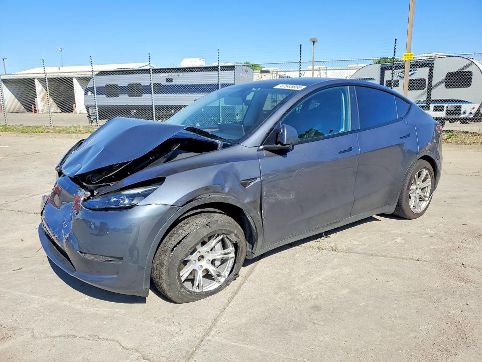 47545666 :رقم المزاد ، 7SAYGAEE4PF773982 vin ، 2023 Tesla Model Y مزاد بيع