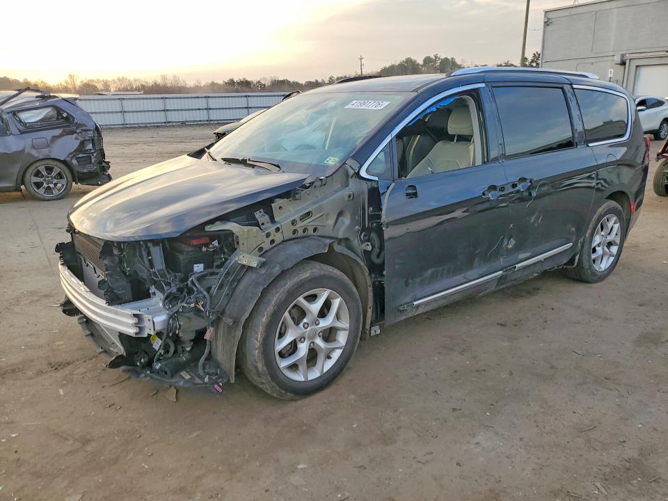 Продажа на аукционе авто 2020 Chrysler Pacifica, vin: 2C4RC1GG9LR118193, номер лота: 41991776