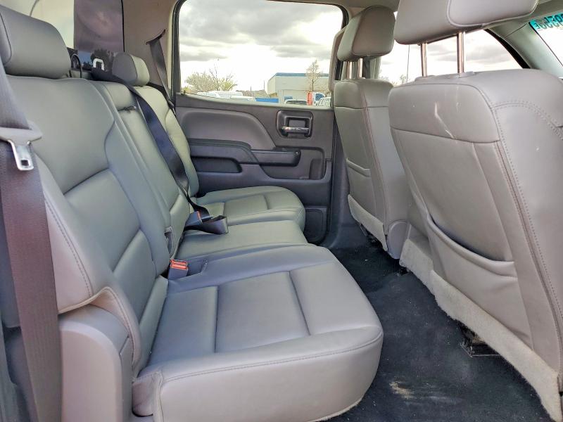 42009556 :رقم المزاد ، 3GCUKNECXJG540495 vin ، 2018 Chevrolet Silverado مزاد بيع