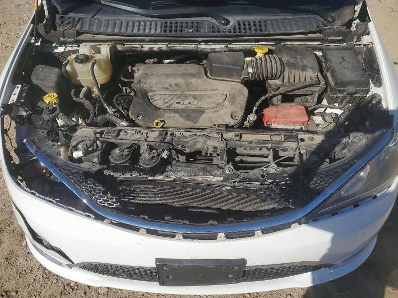 41957726 :رقم المزاد ، 2C4RC1BG7HR523418 vin ، 2017 Chrysler Pacifica مزاد بيع