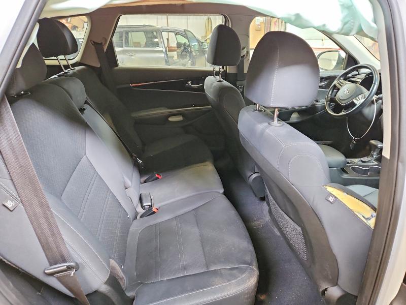 2019 Kia Sorento მანქანა იყიდება აუქციონზე, vin: 5XYPGDA51KG458638, აუქციონის ნომერი: 41768576