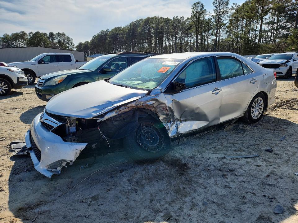 46708786 :رقم المزاد ، 4T4BF1FK8CR221740 vin ، 2012 Toyota Camry مزاد بيع