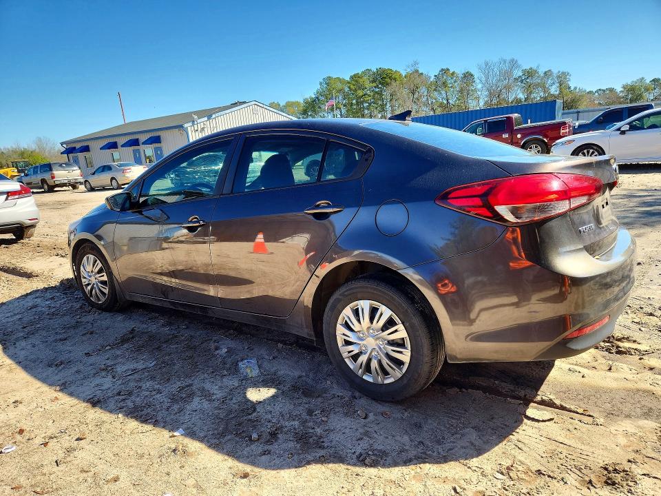 79420685 :رقم المزاد ، 3KPFL4A75JE205682 vin ، 2018 Kia Forte مزاد بيع