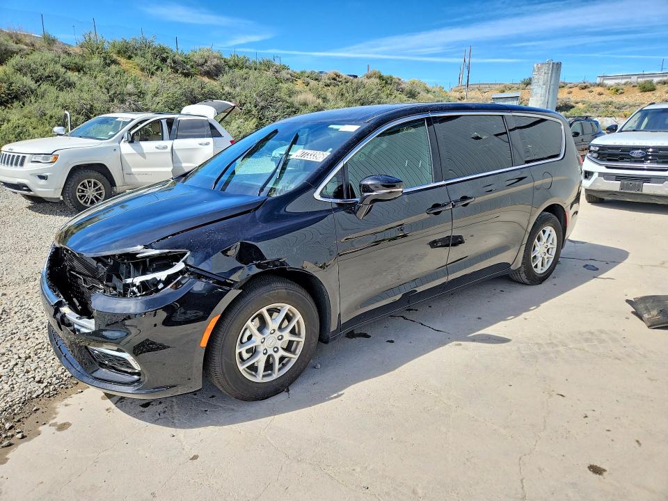 2026 Chrysler Pacifica მანქანა იყიდება აუქციონზე, vin: 2C4RC1BG9TR220777, აუქციონის ნომერი: 47733396
