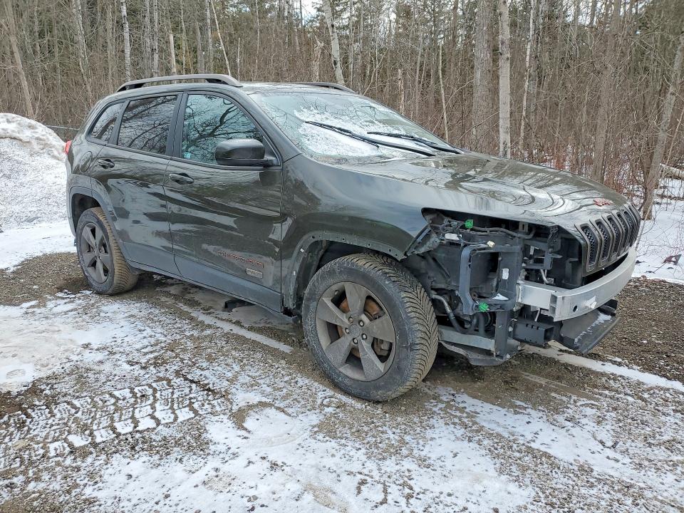 41696476 :رقم المزاد ، 1C4PJMCB4GW365370 vin ، 2016 Jeep Cherokee مزاد بيع