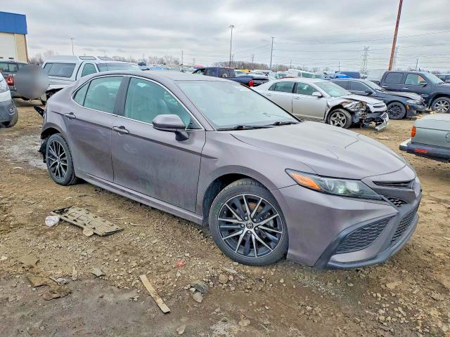 2021 Toyota Camry მანქანა იყიდება აუქციონზე, vin: 4T1G11AK1MU587529, აუქციონის ნომერი: 46678286