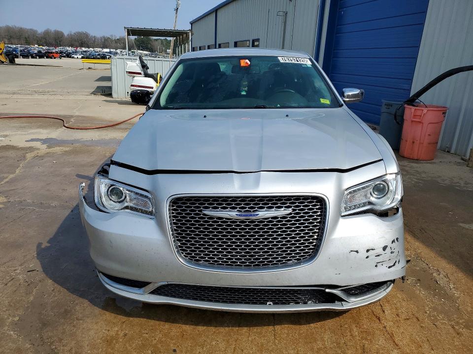 Продажа на аукционе авто 2019 Chrysler 300, vin: 2C3CCAAG0KH648365, номер лота: 76757125