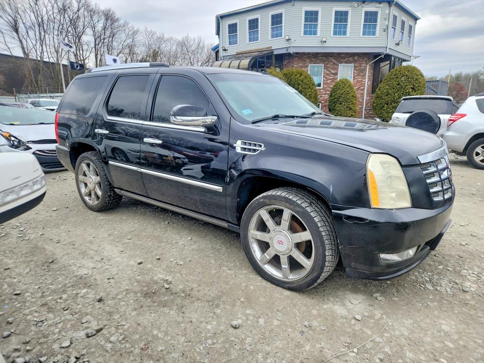 75909815 :رقم المزاد ، 1GYUKCEF4AR135077 vin ، 2010 Cadillac Escalade مزاد بيع