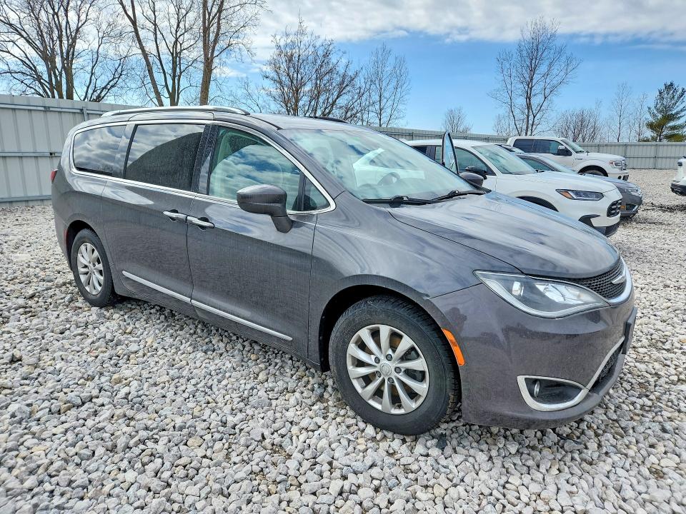2018 Chrysler Pacifica მანქანა იყიდება აუქციონზე, vin: 2C4RC1BG1JR124459, აუქციონის ნომერი: 46804976