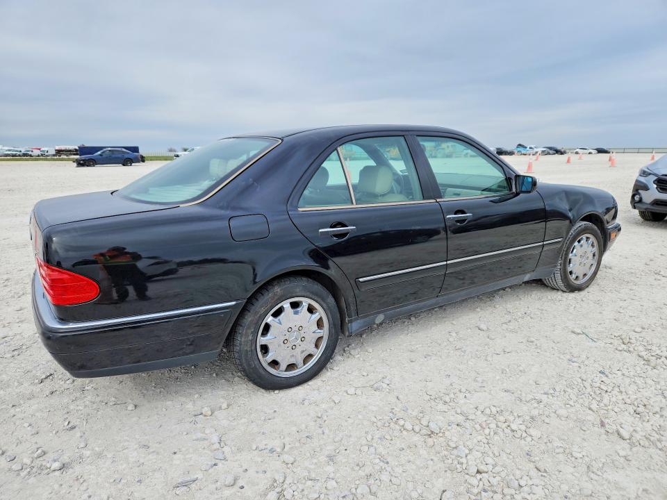 41844996 :رقم المزاد ، WDBJF65FXWA695995 vin ، 1998 Mercedes-benz E مزاد بيع