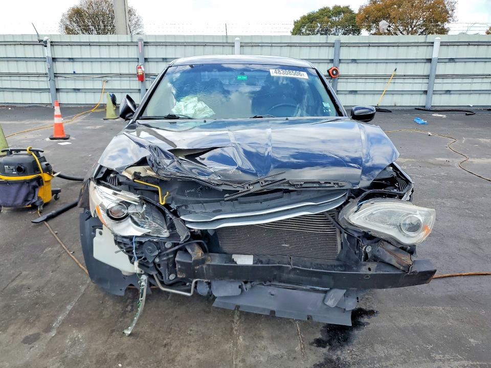 48308506 :رقم المزاد ، 1C3CCBAB4EN209689 vin ، 2014 Chrysler 200 مزاد بيع