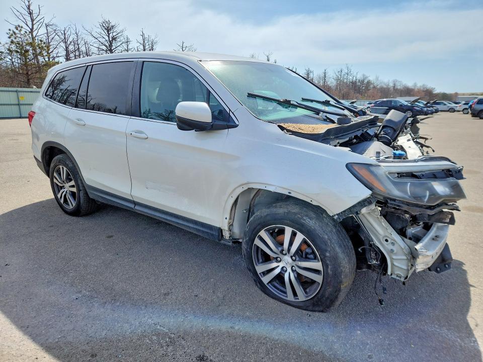 Продаж на аукціоні авто 2018 Honda Pilot, vin: 5FNYF6H30JB039273, номер лоту: 47990136