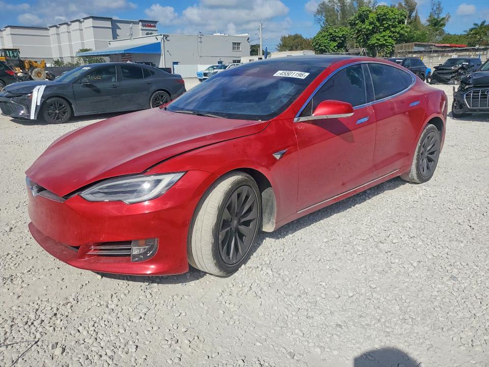 45501196 :رقم المزاد ، 5YJSA1E23LF391236 vin ، 2020 Tesla Model S مزاد بيع