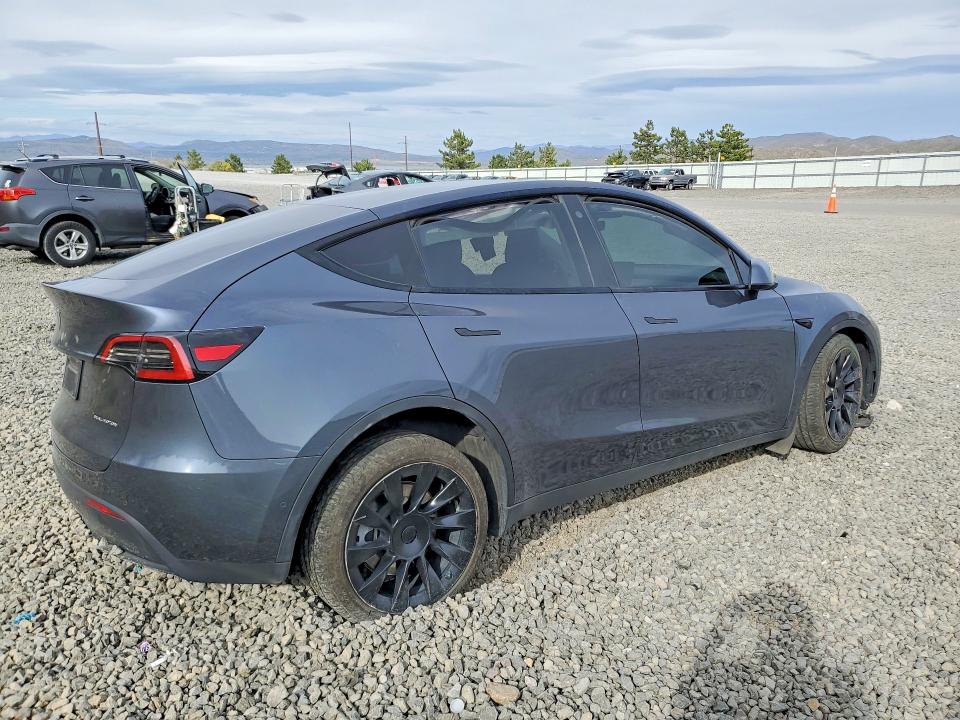 2022 Tesla Model Y მანქანა იყიდება აუქციონზე, vin: 7SAYGAEE3NF518771, აუქციონის ნომერი: 48018166