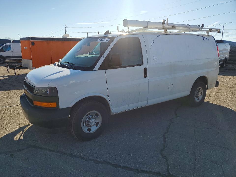 47143856 :رقم المزاد ، 1GCWGAFP4K1164395 vin ، 2019 Chev Express G2500 مزاد بيع