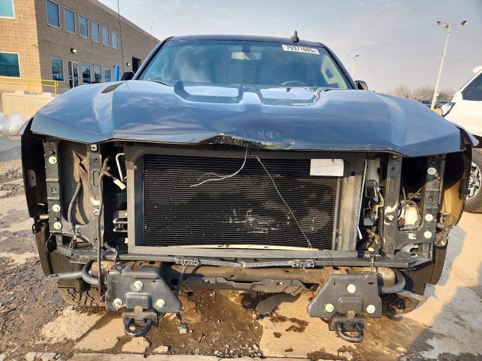 Продажа на аукционе авто 2018 Chevrolet Silverado, vin: 1GCVKREC8JZ245309, номер лота: 79371685