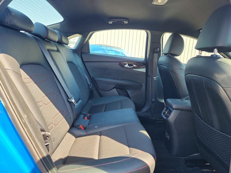 2023 Kia Forte მანქანა იყიდება აუქციონზე, vin: 3KPF44AC5PE676668, აუქციონის ნომერი: 47207976