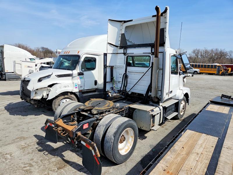 Продаж на аукціоні авто 2017 Volvo Vnl, vin: 4V4N39TGXHN988160, номер лоту: 46199466