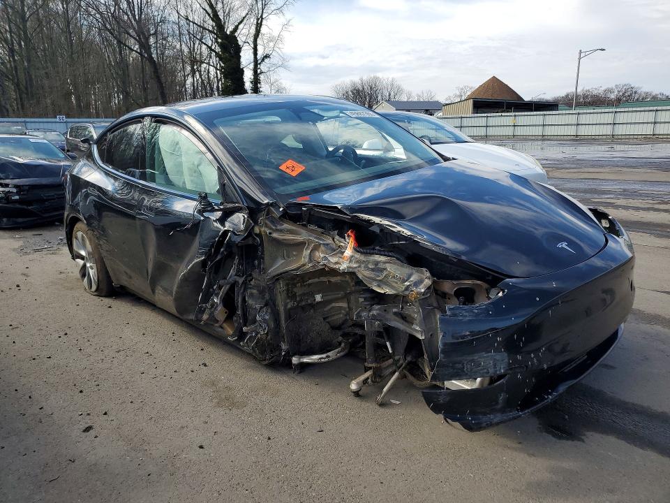 45687366 :رقم المزاد ، 7SAYGDED4PF960700 vin ، 2023 Tesla Model Y مزاد بيع