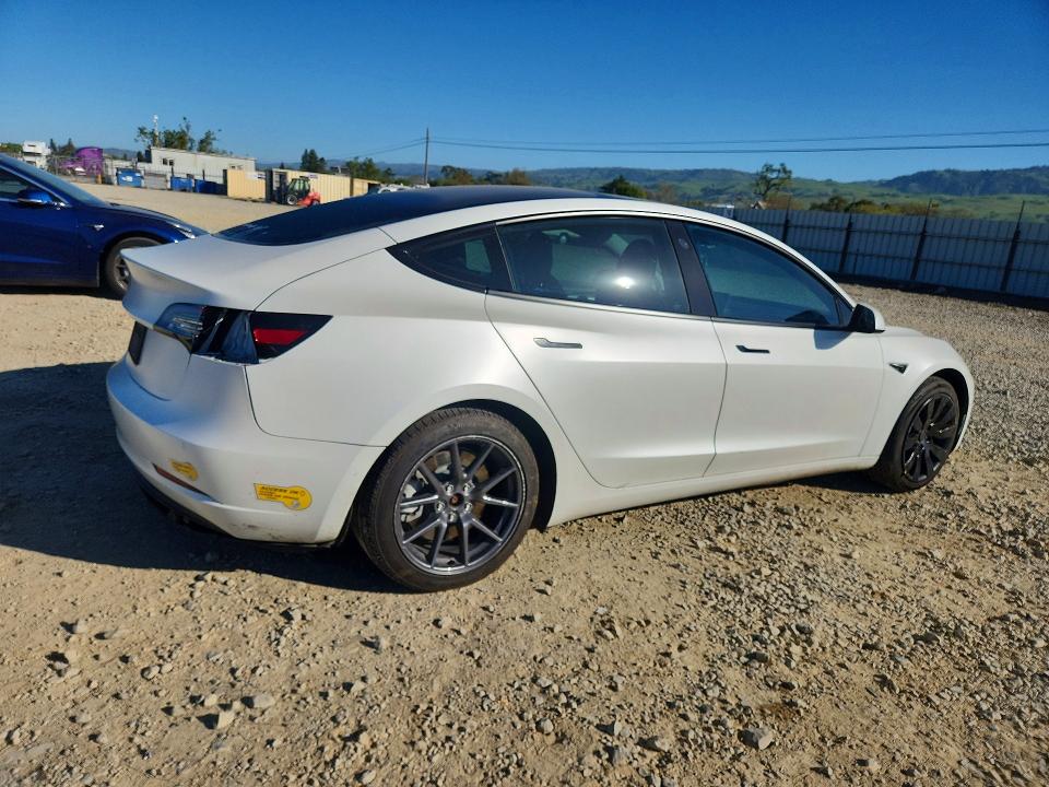 45658766 :رقم المزاد ، 5YJ3E1EB2MF097188 vin ، 2021 Tesla Model 3 مزاد بيع