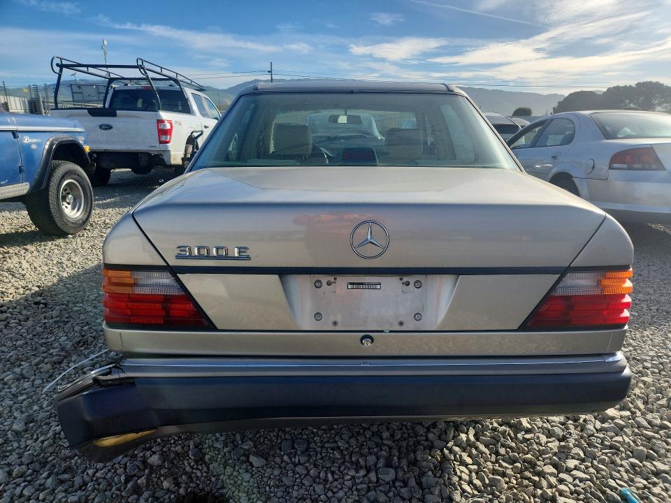 Продаж на аукціоні авто 1992 Mercedes Benz 300, vin: WDBEA30E2NB675892, номер лоту: 46197496