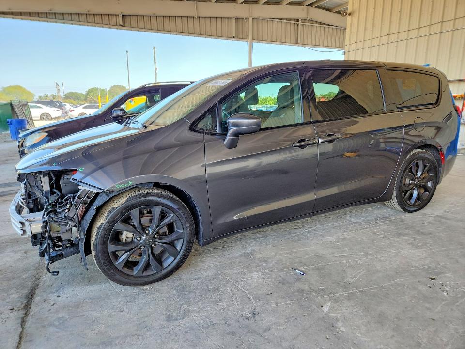 46947756 :رقم المزاد ، 2C4RC1FG3KR746900 vin ، 2019 Chrysler Pacifica مزاد بيع