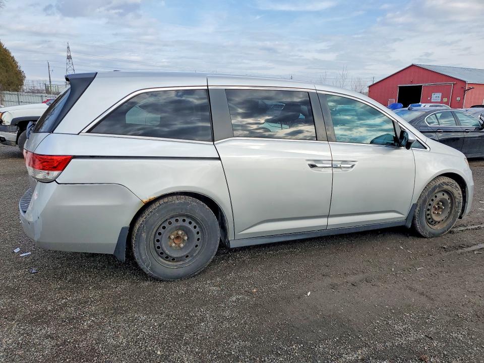 41805266 :رقم المزاد ، 5FNRL5H69FB509809 vin ، 2015 Honda Odyssey مزاد بيع