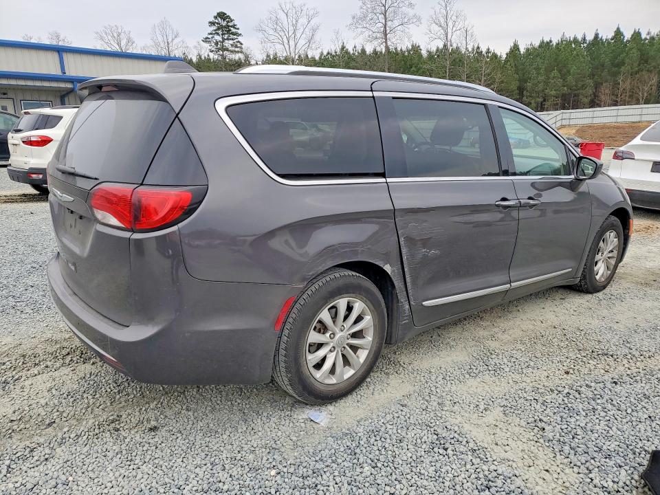 Продажа на аукционе авто 2018 Chrysler Pacifica, vin: 2C4RC1EG1JR114302, номер лота: 76713935