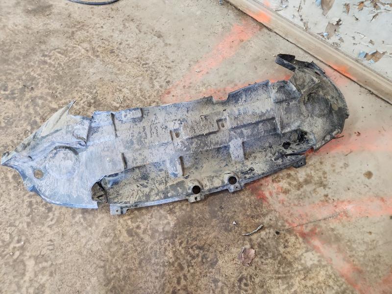 2010 Buick Lucerne მანქანა იყიდება აუქციონზე, vin: 1G4HC5EM3AU125826, აუქციონის ნომერი: 46497096