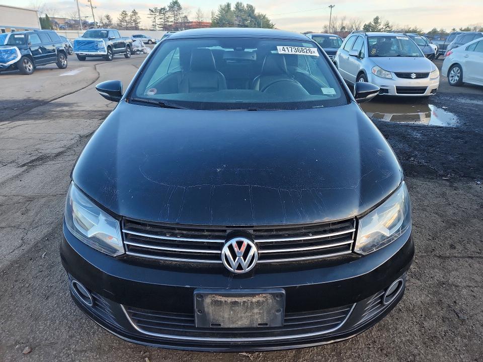 41736826 :رقم المزاد ، WVWFW7AH9CV012628 vin ، 2012 Volk Eos مزاد بيع