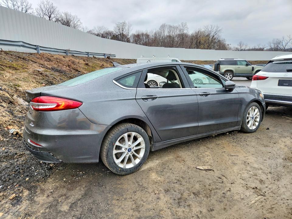 2019 Ford Fusion მანქანა იყიდება აუქციონზე, vin: 3FA6P0LU0KR204715, აუქციონის ნომერი: 46878006