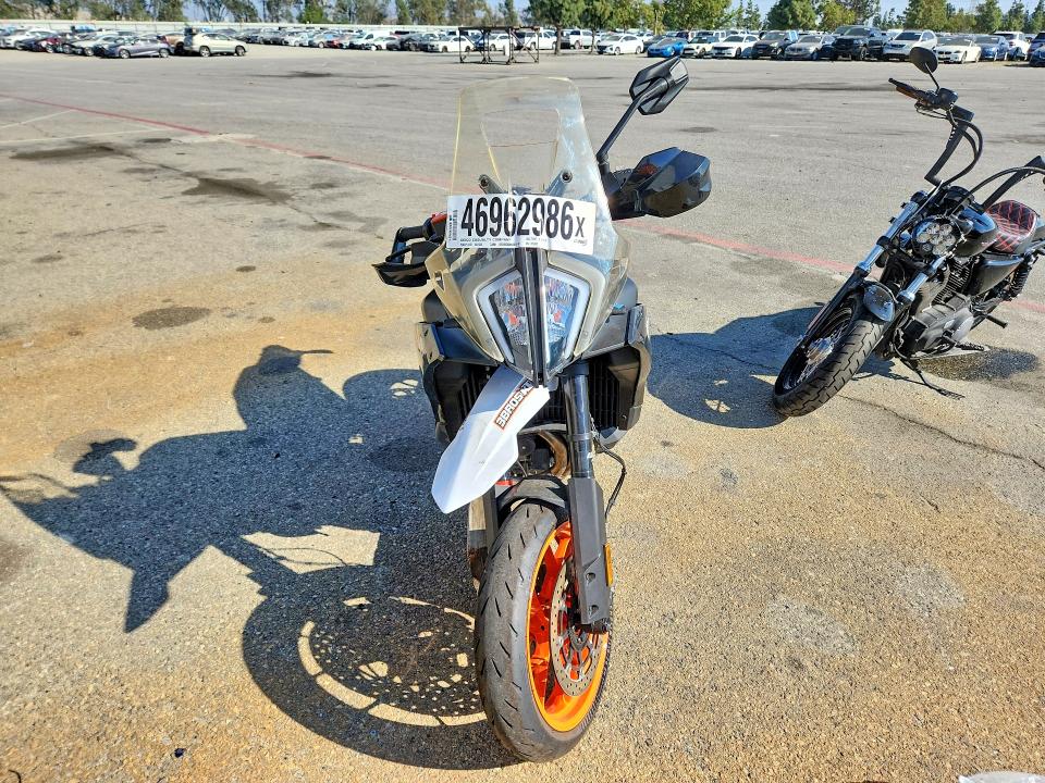 2024 Ktm 890 მანქანა იყიდება აუქციონზე, vin: VBKTS6400RM879542, აუქციონის ნომერი: 46962986