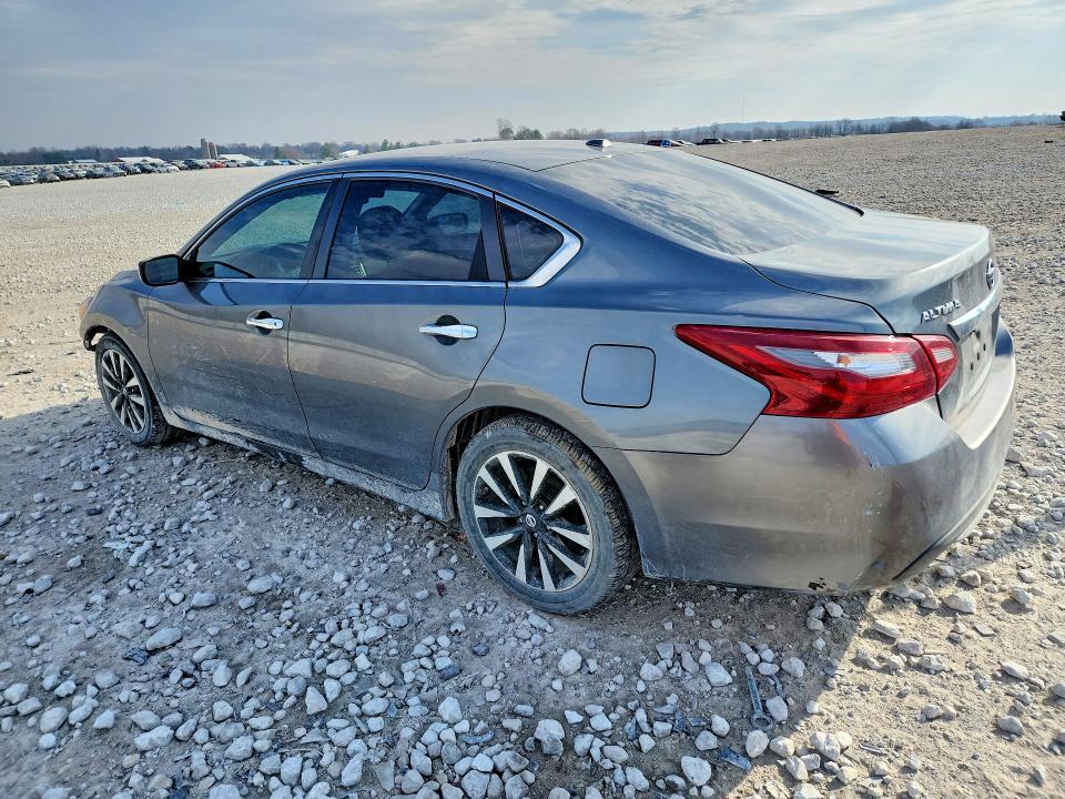 46266816 :رقم المزاد ، 1N4AL3AP9JC210028 vin ، 2018 Nissan Altima مزاد بيع