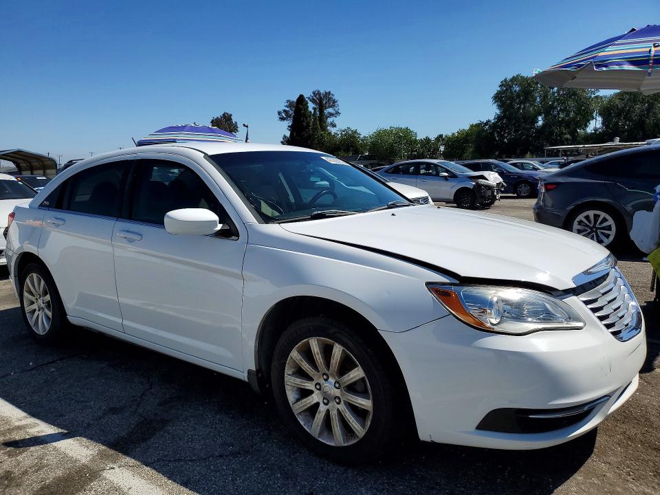 47220376 :رقم المزاد ، 1C3CCBBB1DN539741 vin ، 2013 Chrysler 200 مزاد بيع