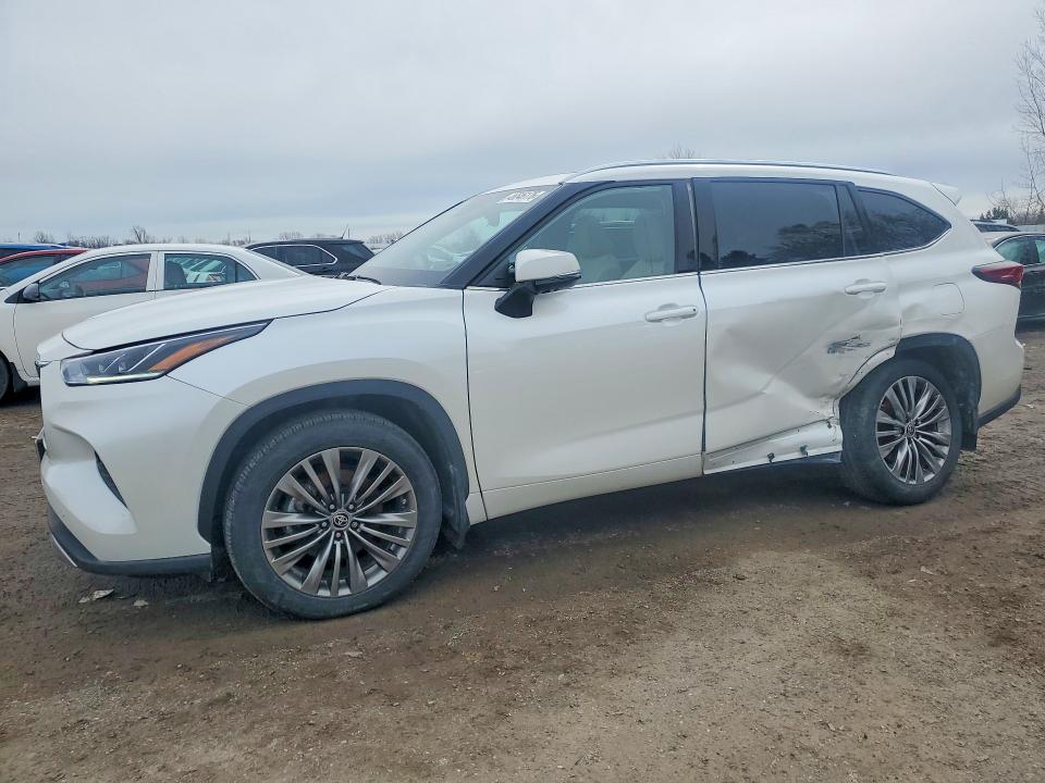 Продаж на аукціоні авто 2021 Toyota Highlander, vin: 5TDFZRBH8MS102172, номер лоту: 46546176