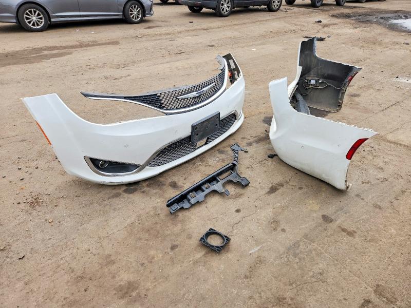 46506826 :رقم المزاد ، 2C4RC1GG5HR544955 vin ، 2017 Chrysler Pacifica مزاد بيع