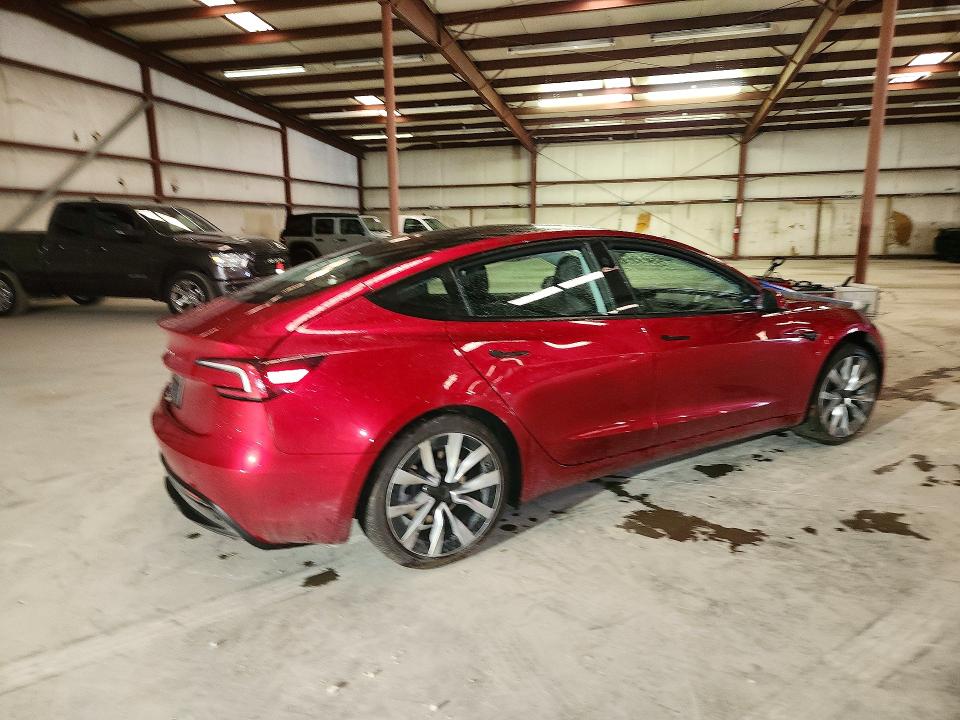 45832946 :رقم المزاد ، 5YJ3E1EAXSF980377 vin ، 2025 Tesla Model 3 مزاد بيع