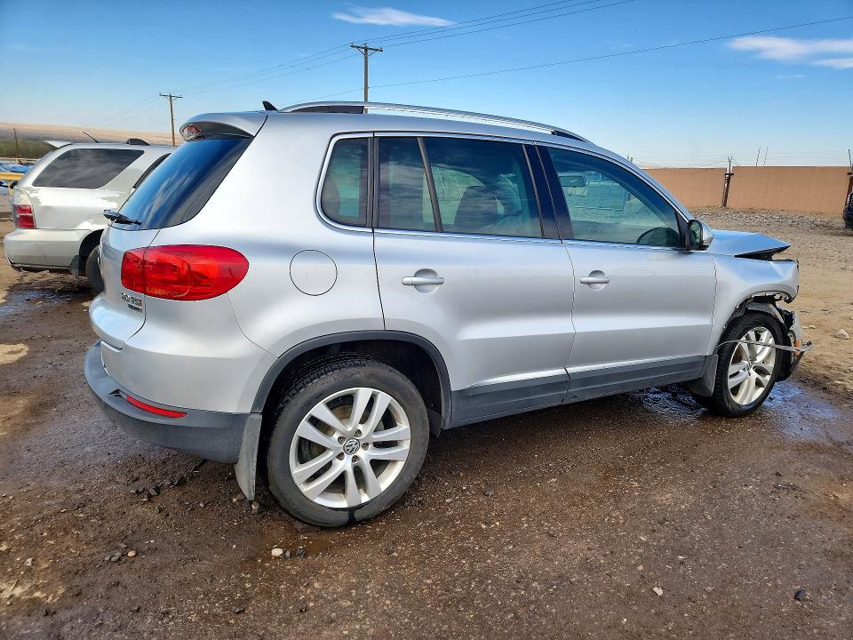 2013 Volkswagen Tiguan მანქანა იყიდება აუქციონზე, vin: WVGBV7AX3DW537832, აუქციონის ნომერი: 41981366