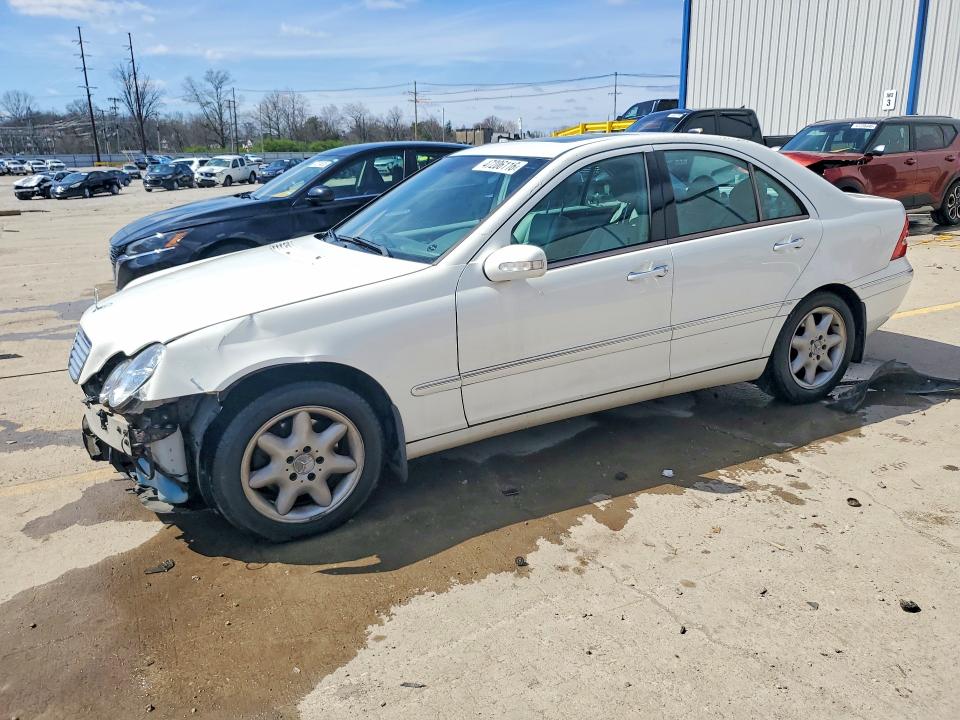47206116 :رقم المزاد ، WDBRF84J64F457033 vin ، 2004 Mercedes-benz C مزاد بيع