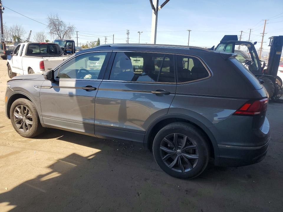 45877436 :رقم المزاد ، 3VV3B7AX2NM175724 vin ، 2022 Volkswagen Tiguan مزاد بيع