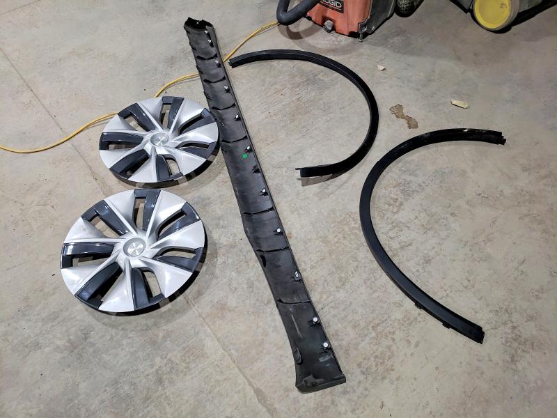 2024 Tesla Model Y მანქანა იყიდება აუქციონზე, vin: 7SAYGDEDXRF041190, აუქციონის ნომერი: 47000566