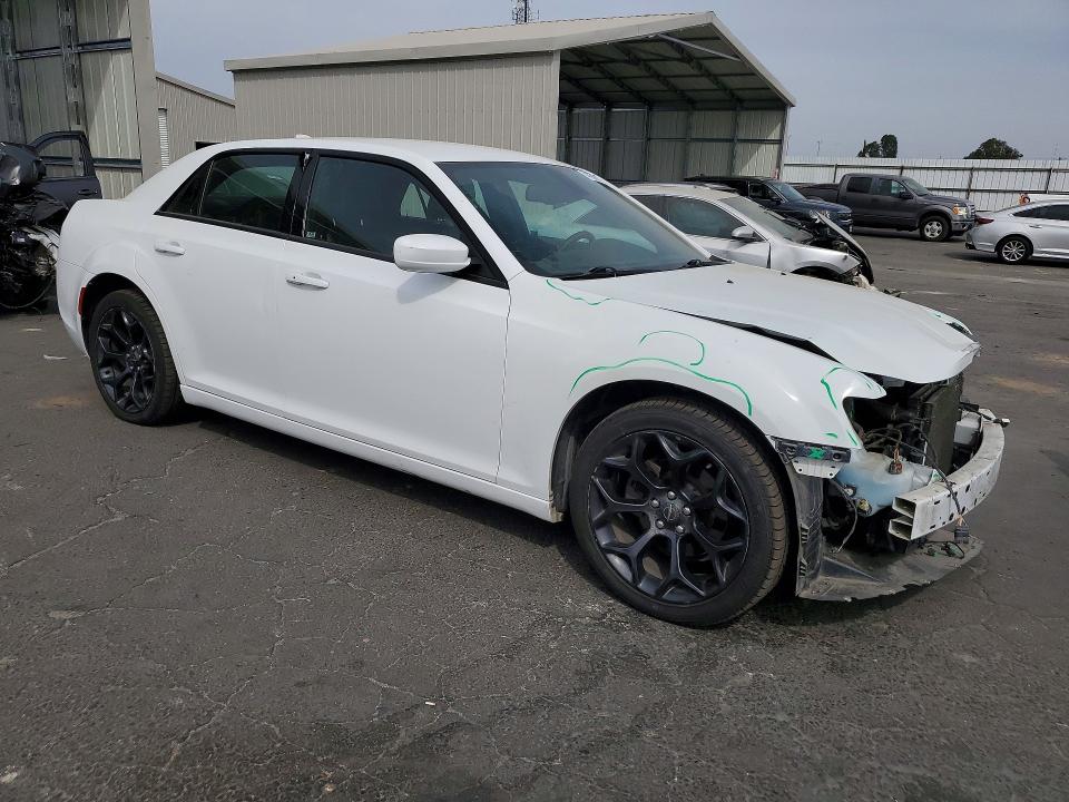Продажа на аукционе авто 2019 Chrysler 300, vin: 2C3CCABG4KH601144, номер лота: 47816406