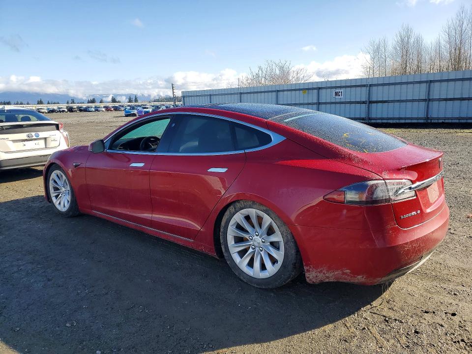 47432266 :رقم المزاد ، 5YJSA1E2XJF292393 vin ، 2018 Tesla Model S مزاد بيع