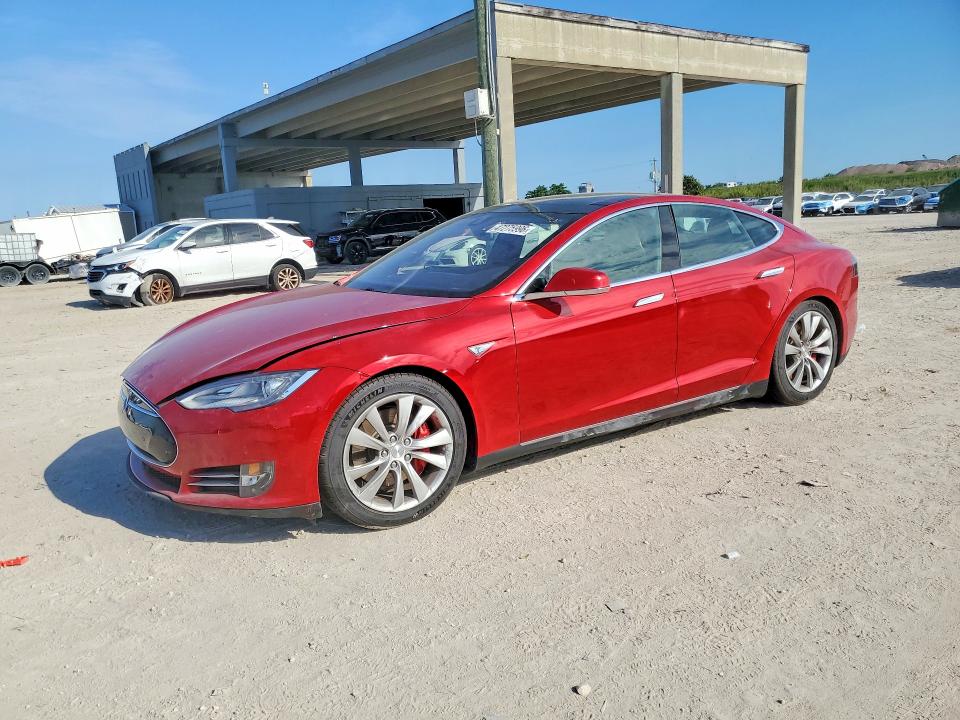Продажа на аукционе авто 2015 Tesla Model S, vin: 5YJSA1H49FF084378, номер лота: 47275996