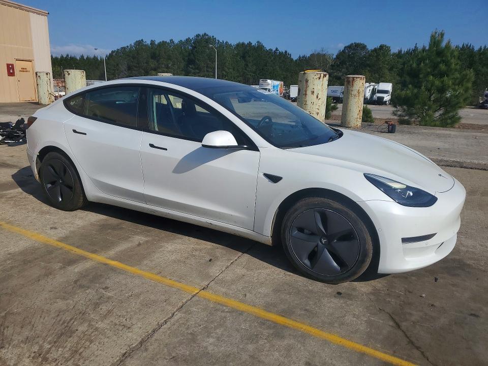 46824616 :رقم المزاد ، 5YJ3E1EB7NF187499 vin ، 2022 Tesla Model 3 مزاد بيع