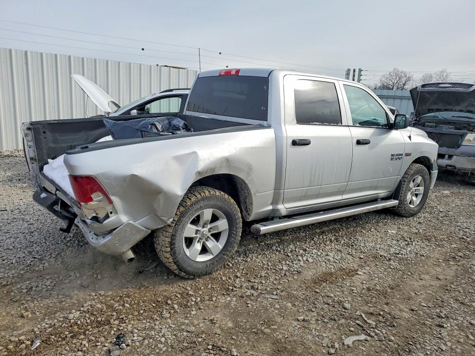 46371066 :رقم المزاد ، 3C6RR7KT9HG564046 vin ، 2017 Ram 1500 مزاد بيع