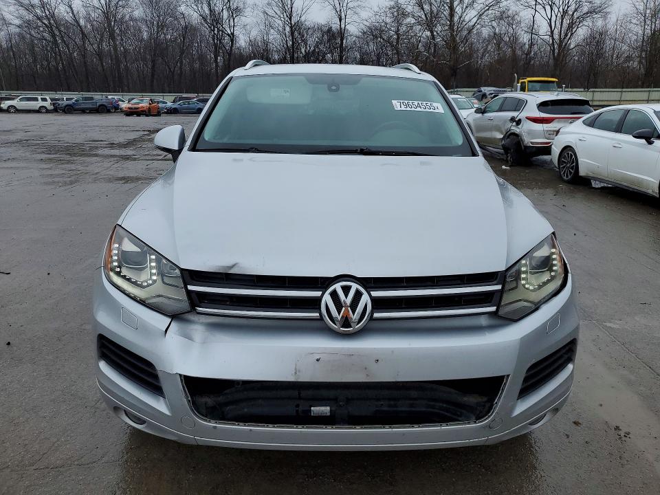 79654555 :رقم المزاد ، WVGEF9BP2ED015260 vin ، 2014 Volkswagen Touareg مزاد بيع